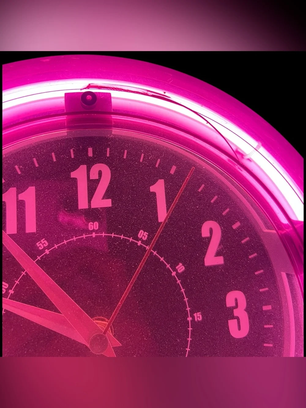 Sterling & Noble Neon Retro Hanging Wall Clock Pink Analog Quartz Plastic (READ)